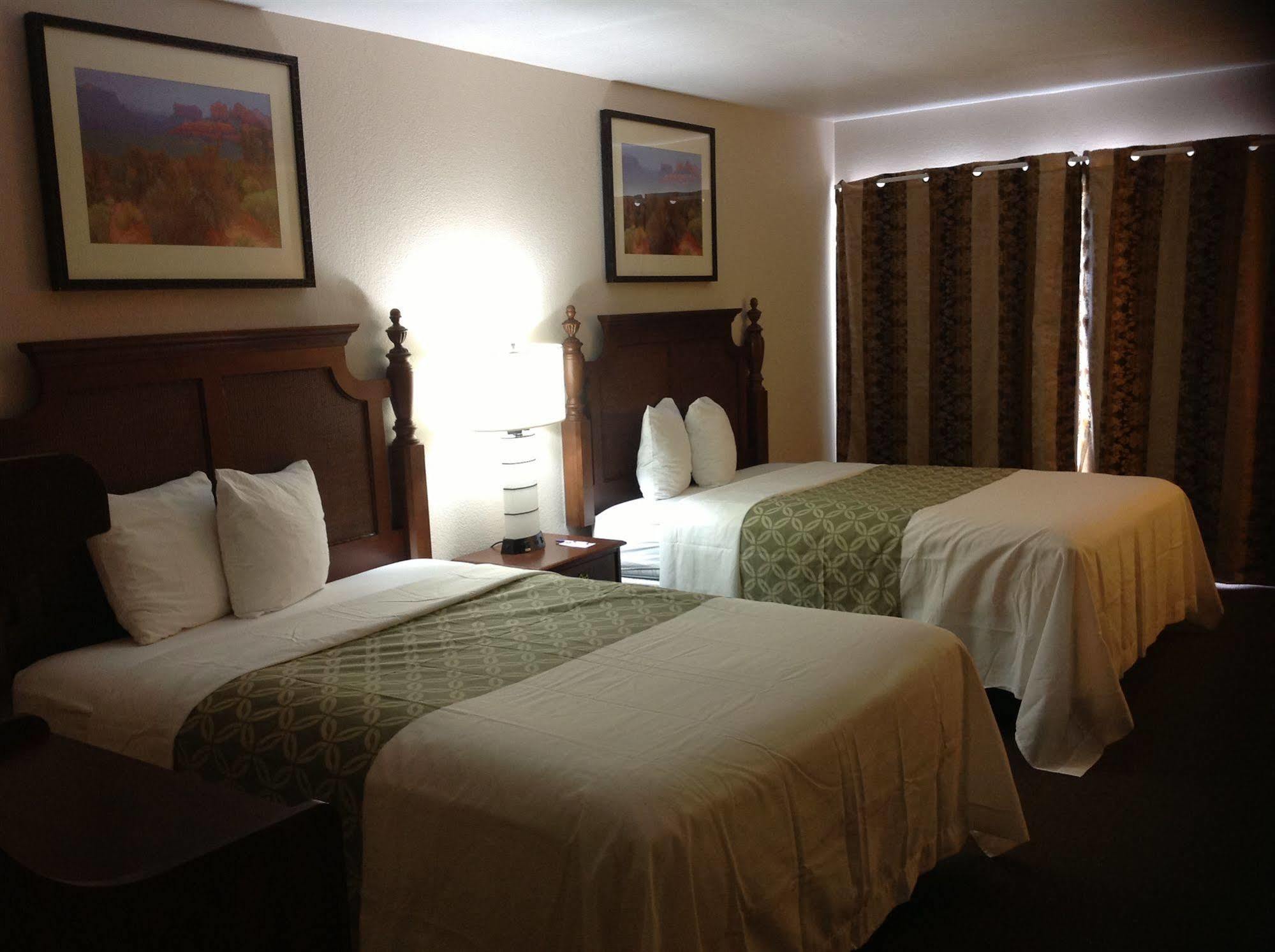 Hotel Knights Angeles / Convention Center Area 2*