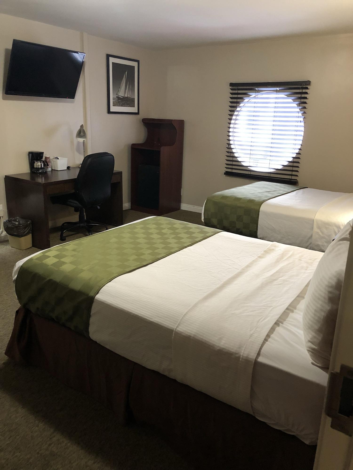 Hotel Knights Central / Convention Center Area 2*